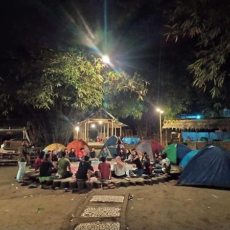 Kebon Pring Floating Resort&Market Bantul Bagian luar foto