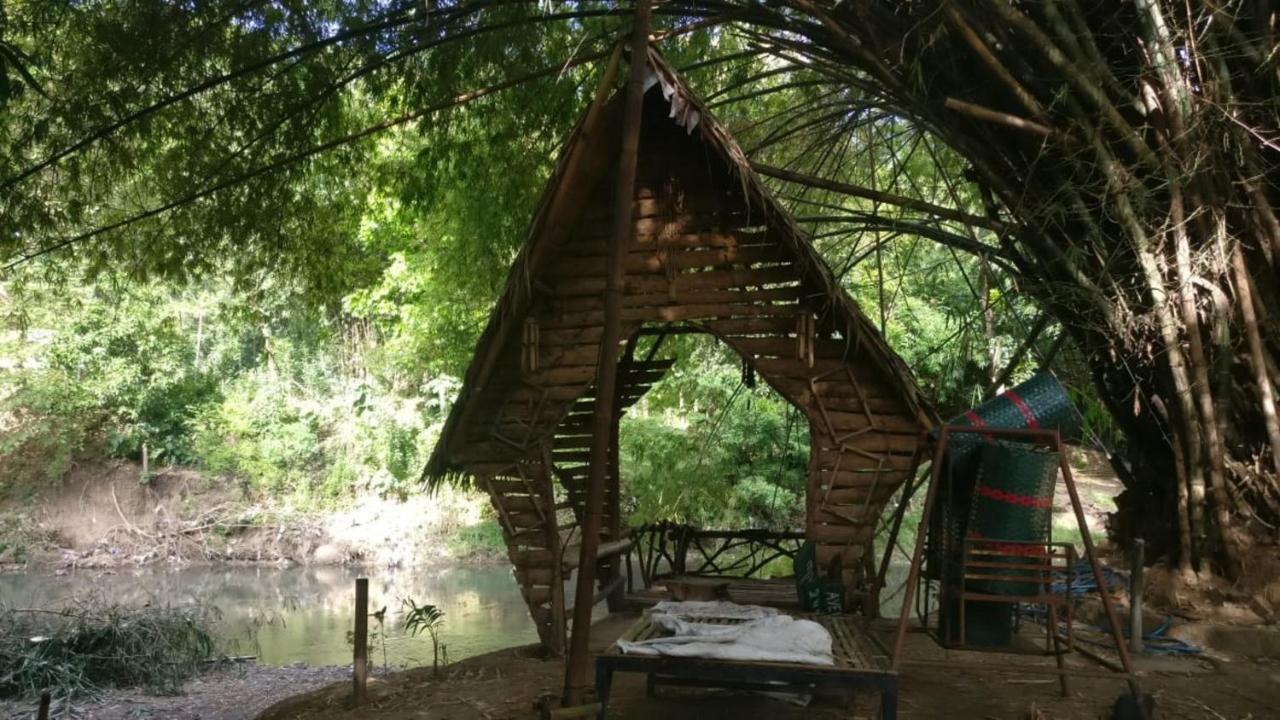 Kebon Pring Floating Resort&Market Bantul Bagian luar foto
